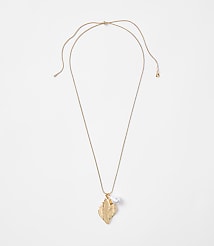 Pearlized Hammered Cluster Pull Tie Necklace carousel Product Image 1