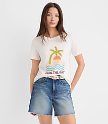 Seas The Day Everyday Crew Tee carousel Product Image 3