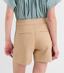Curvy Mariner Shorts in Twill carousel Product Image 2