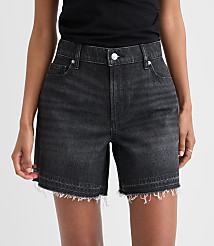 Rivete Unpicked Boyfriend Shorts in Noir Wash carousel Product Image 3