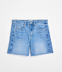 Rivete Petite Curvy Fresh Cut Seamed Boyfriend Shorts in Light Wash carousel Product Image 3