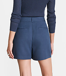 LOFT Versa Pure Spun Pleated Shorts carousel Product Image 2