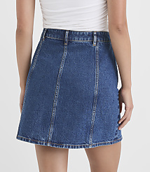 Petite Rivete Button Denim Mini Pocket Skirt in Classic Indigo Wash carousel Product Image 3