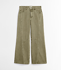 Rivete Petite Seamed Mid Rise Relaxed Flare Jeans in Washed Oregano carousel Product Image 4