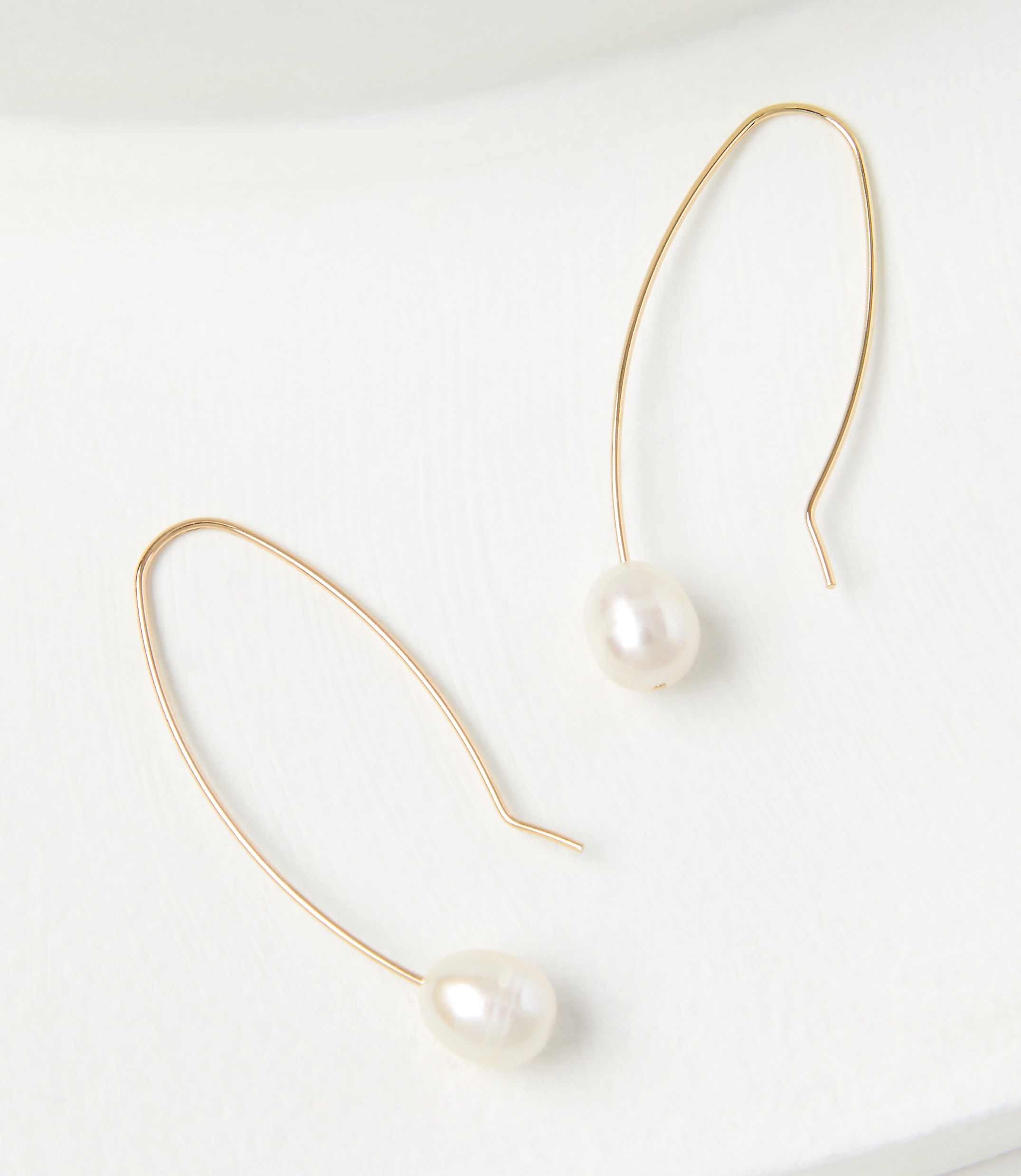 Pearlized Pull Through Earrings