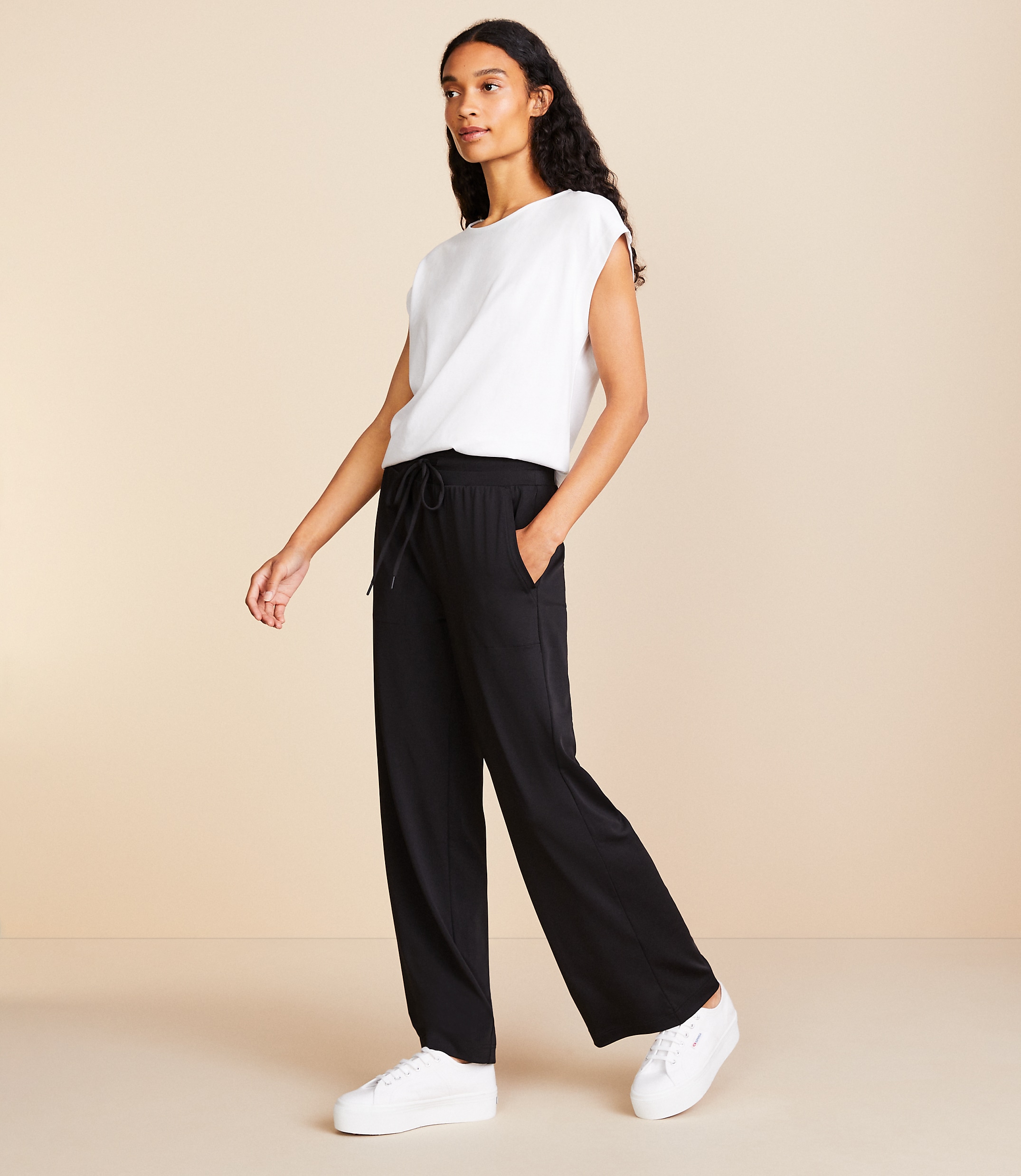 Lou & Grey Luvstretch Straight Leg Pants