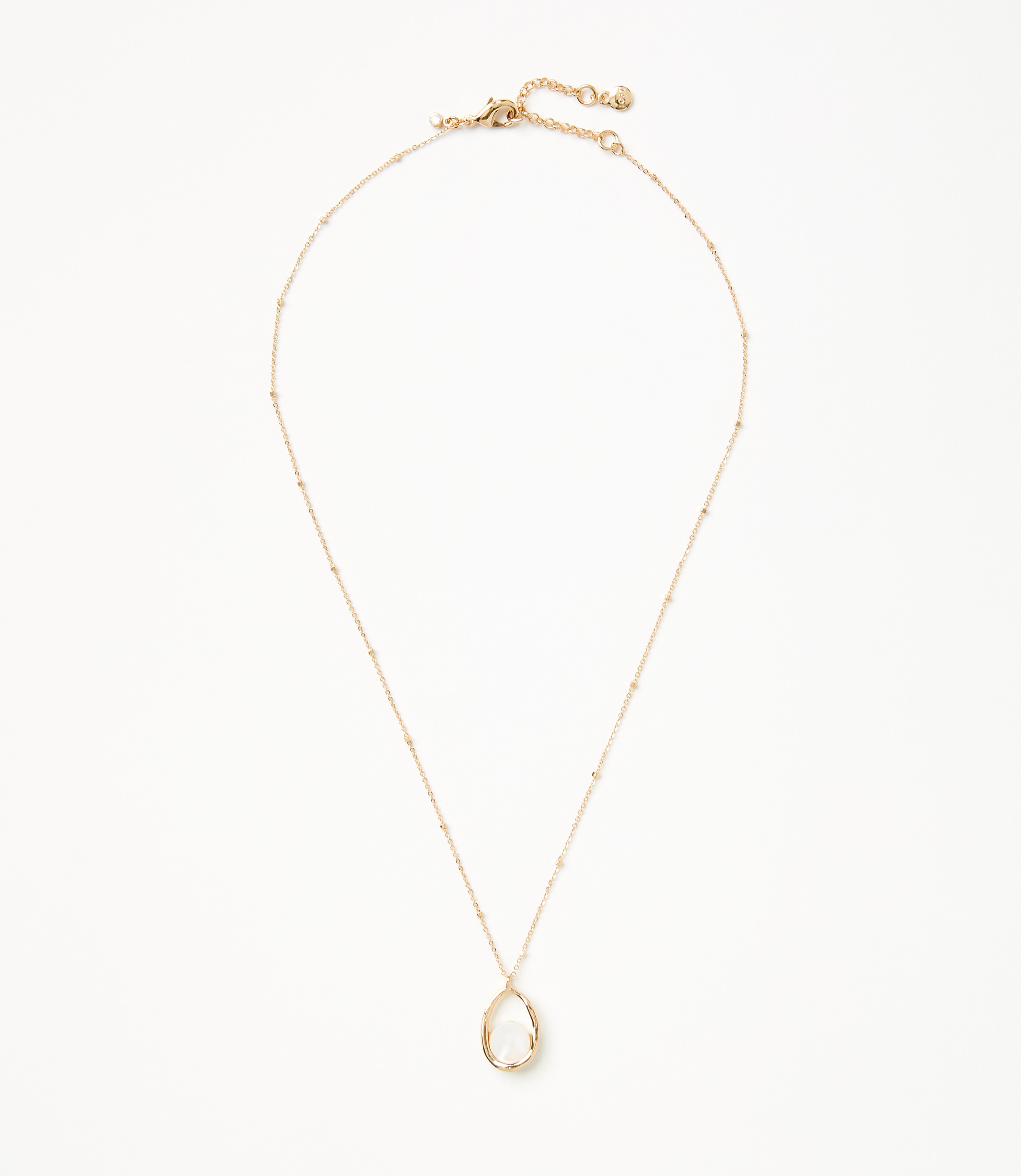 Mother Of Pearl Center Necklace