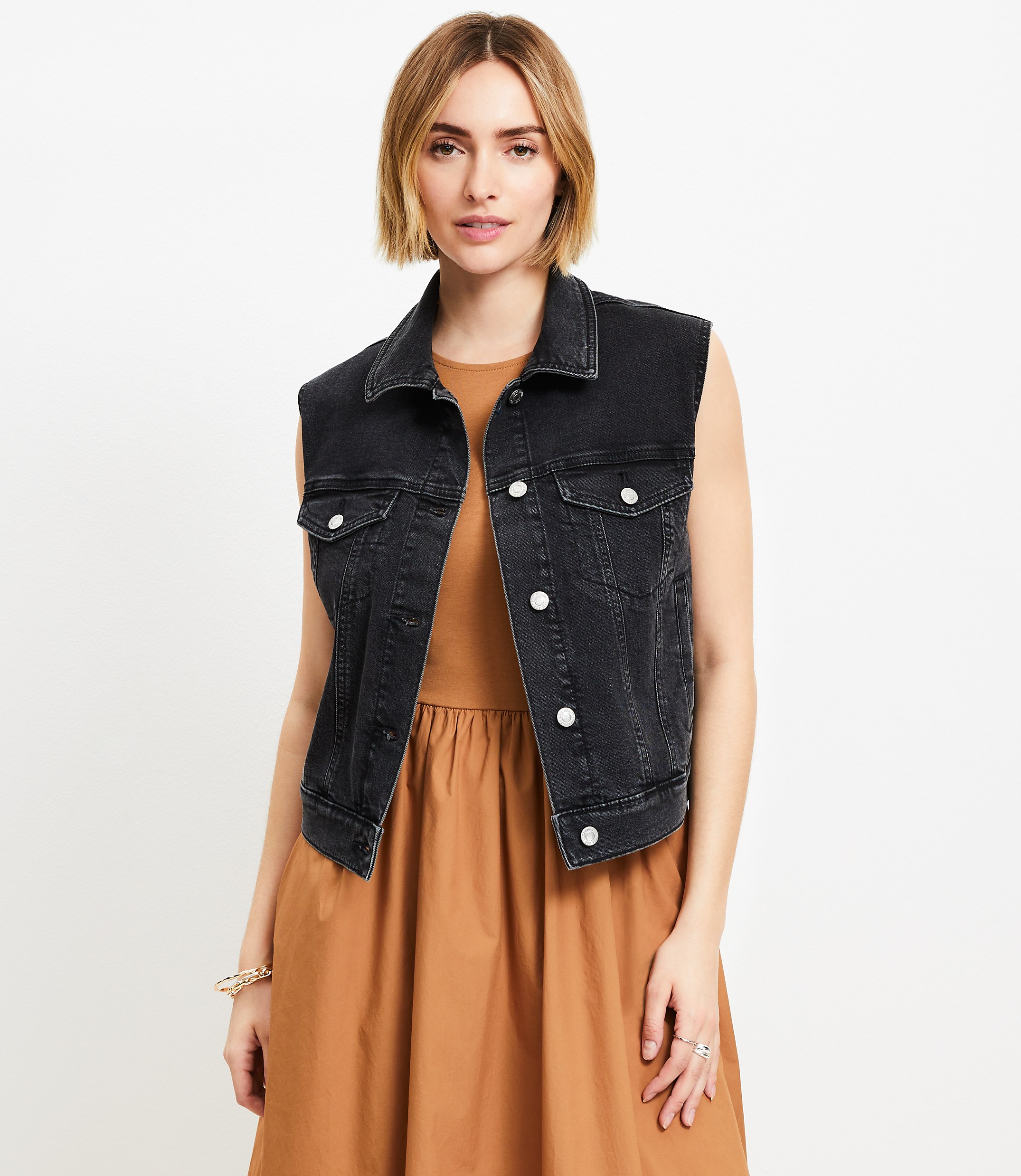 Denim Trucker Vest in Washed Black