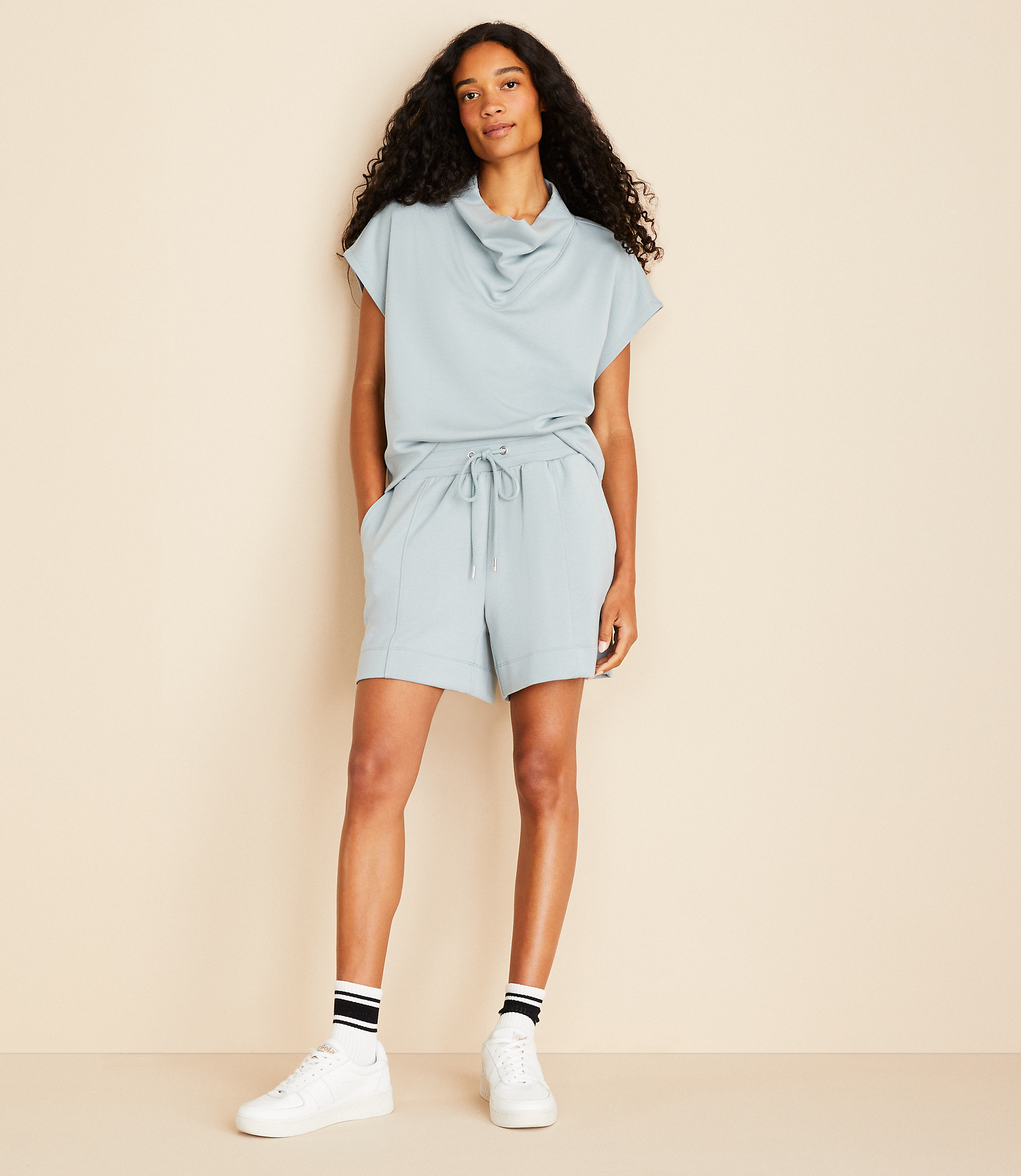 Lou & Grey Seamed Scubasoft Drawstring Shorts
