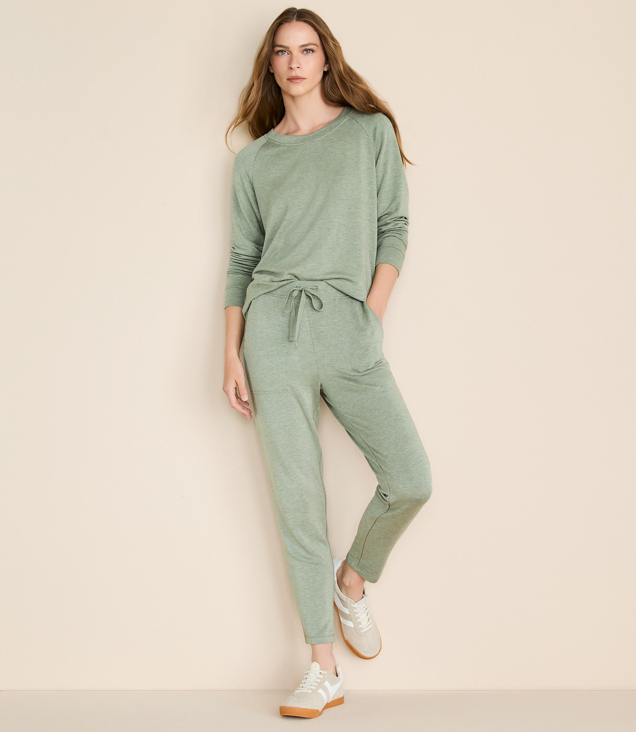 Lou & Grey Heathered Signaturesoft Sweatpants