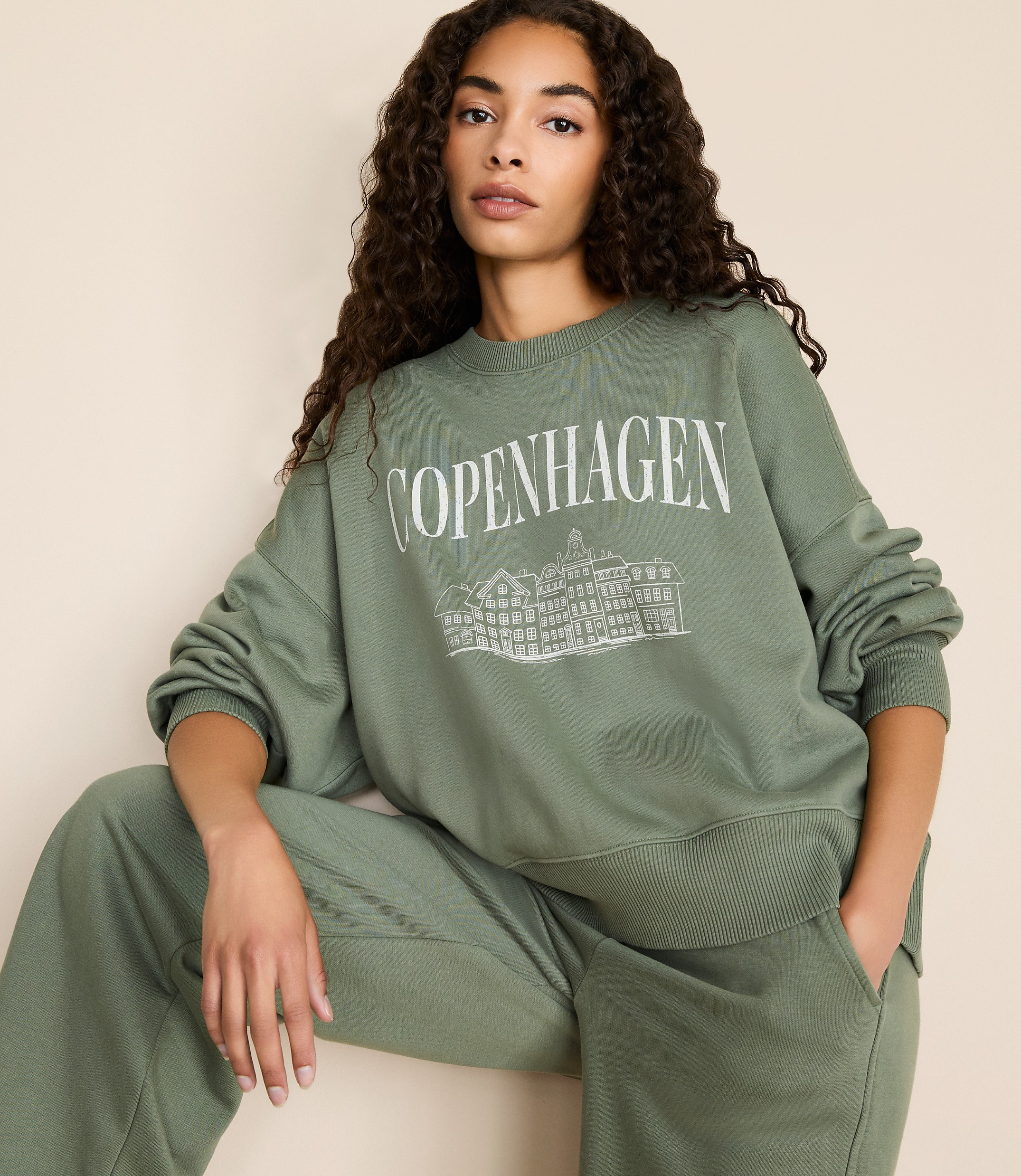 Lou & Grey Copenhagen Elite Fleece Sweatshirt