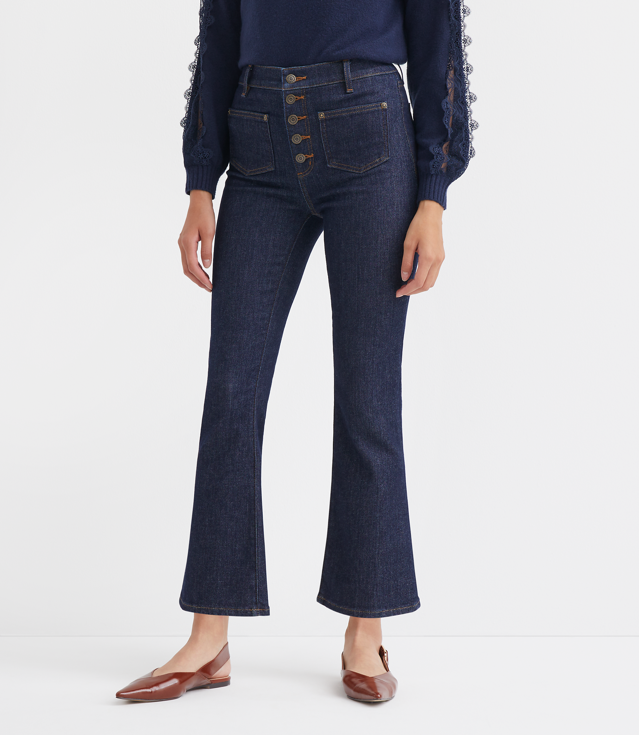 Petite Curvy Patch Pocket High Rise Kick Crop Jeans in Classic Rinse Wash
