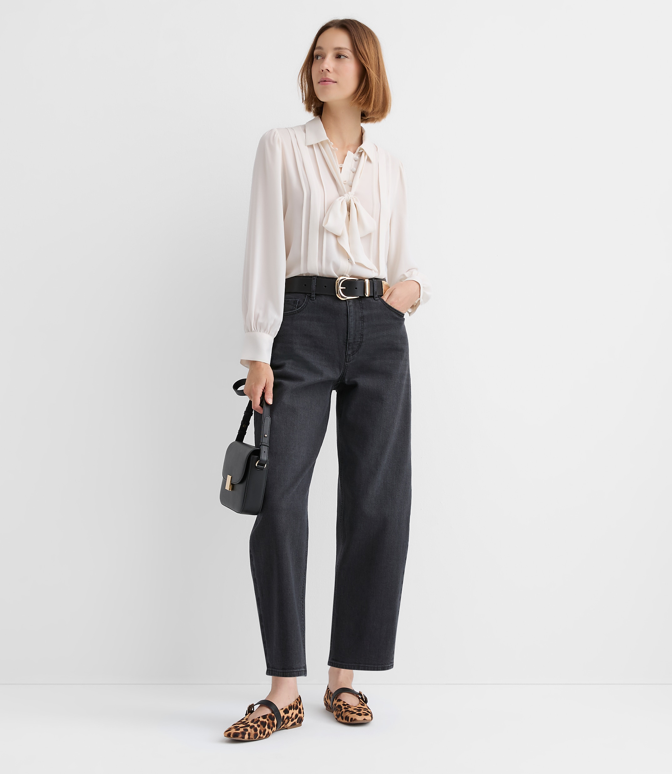 Petite High Rise Barrel Jeans in Washed Black