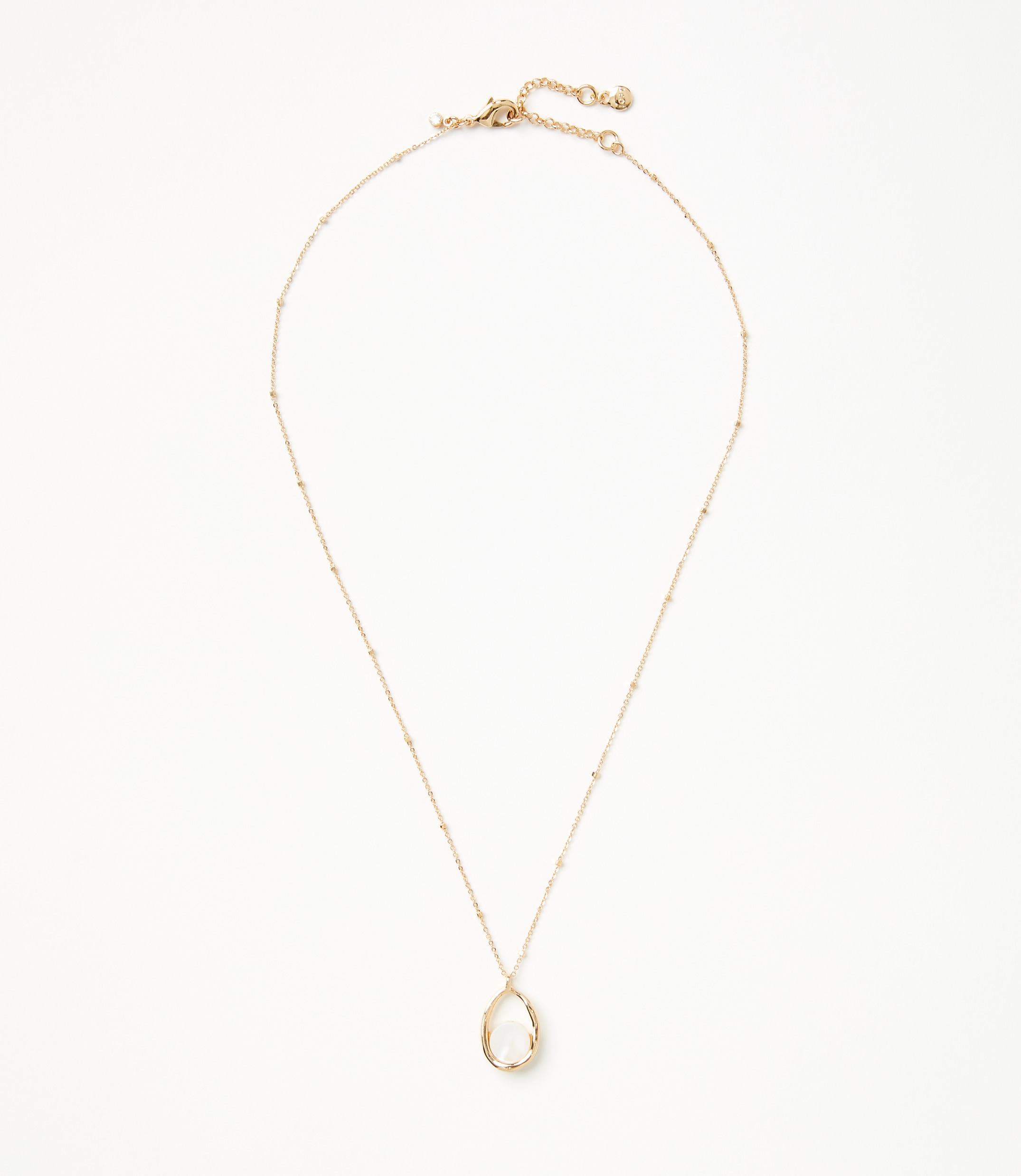 Mother Of Pearl Center Necklace