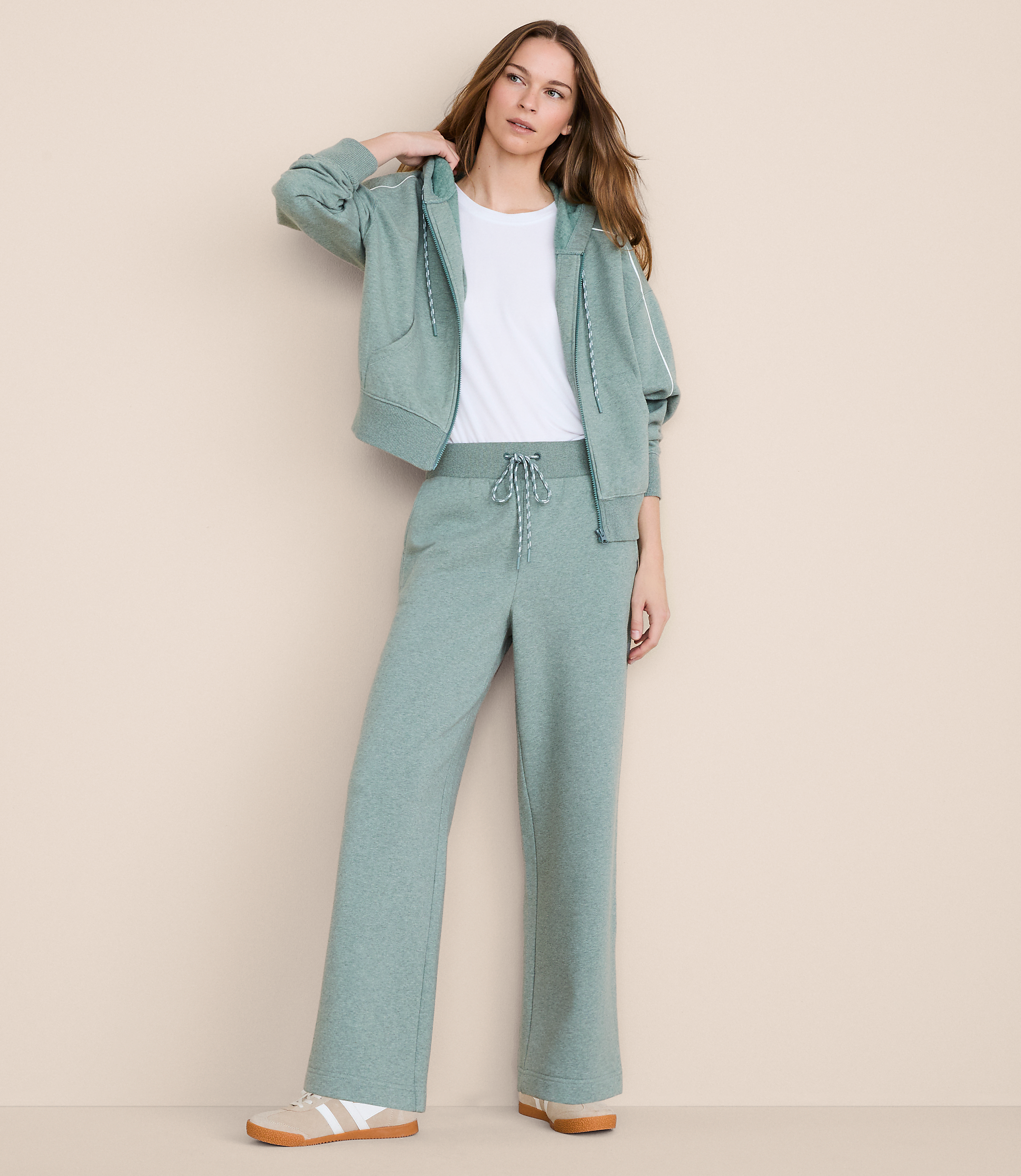 Lou & Grey Heathered Elite Fleece Wide Leg Sweatpants