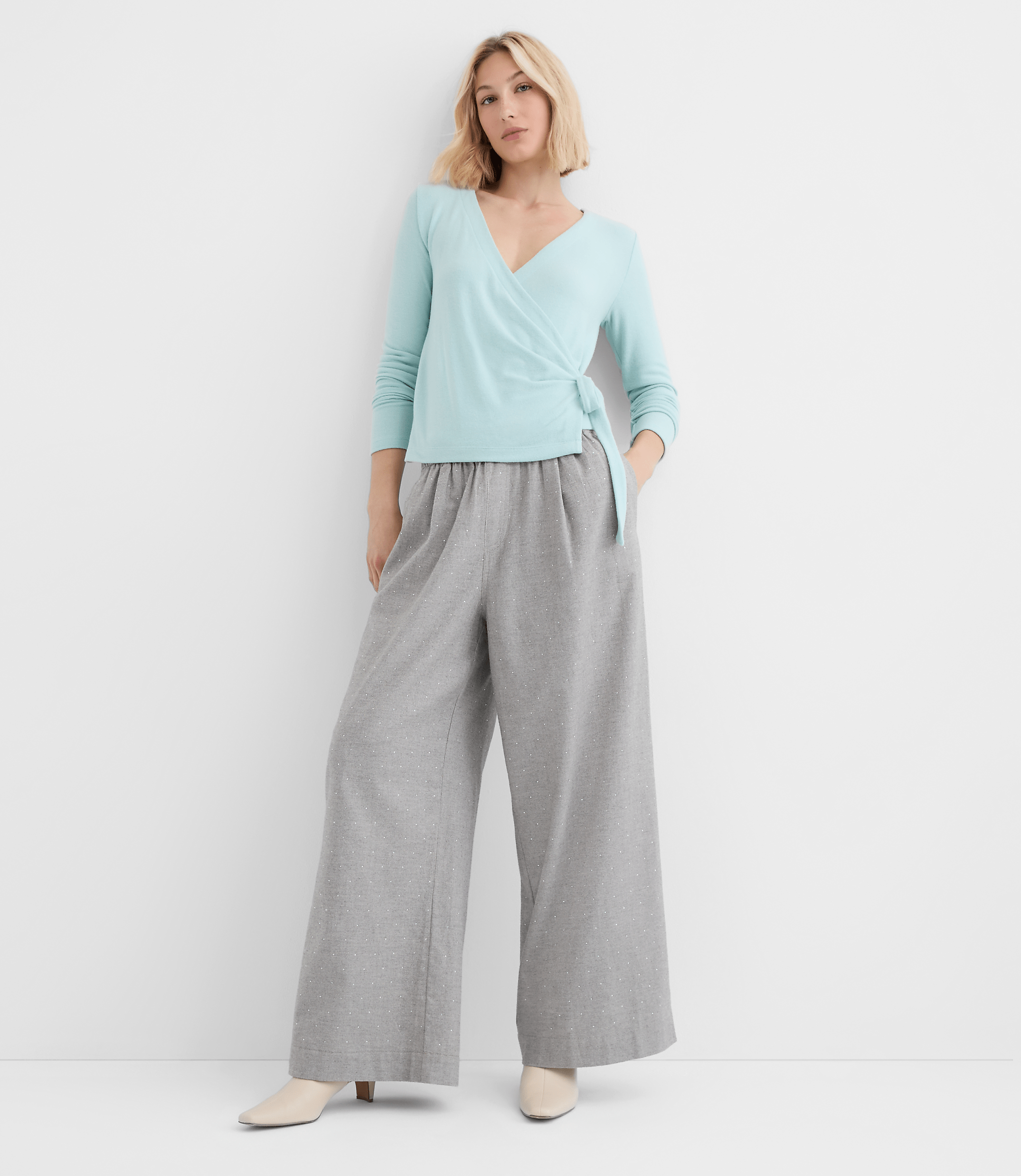 Petite Pleated Pull On Wide Leg Pants in Herringbone