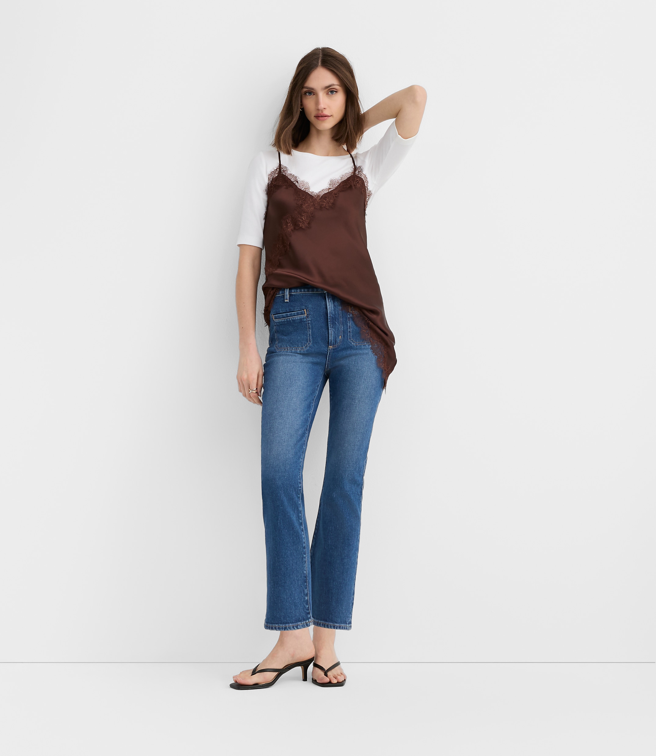 Rivete Short Welt Pocket High Rise Kick Crop Jeans in Mid Wash