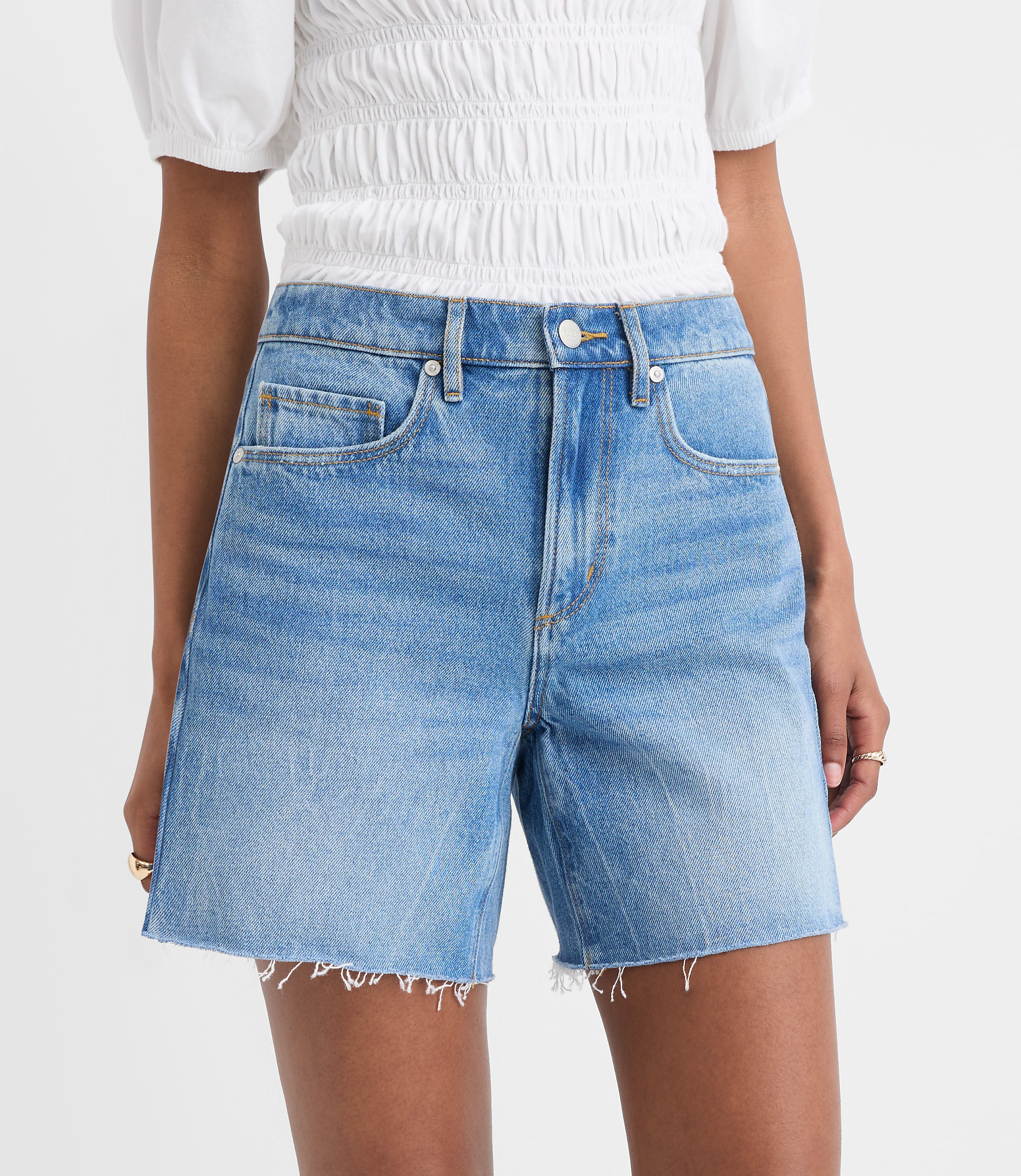 Rivete Petite Curvy Fresh Cut Seamed Boyfriend Shorts in Light Wash