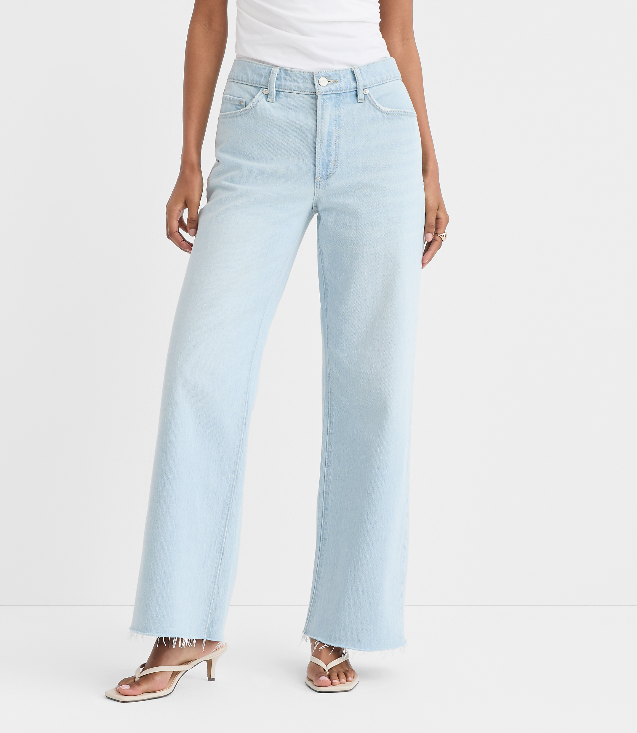 Rivete Petite Curvy Fresh Cut Mid Rise Wide Leg Jeans in Wave Wash