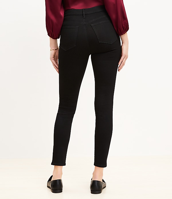Petite High Rise Skinny Jeans in Black
