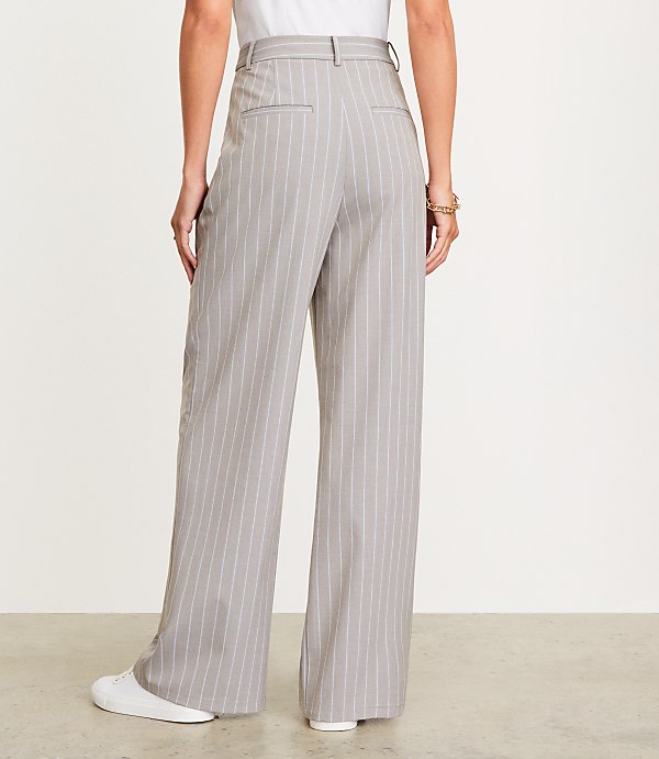 Petite LOFT Versa Seasonless Stretch Double Pleat Wide Leg Pant in Stripe