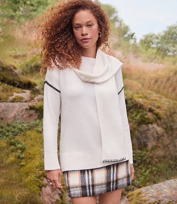 Stitched Trim Removable Scarf Sweater