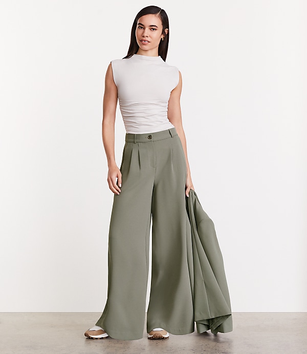 Petite LOFT Versa 360 Knit Ruched Mock Neck Top