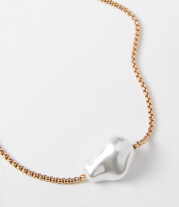 Pearlized Pendant Necklace