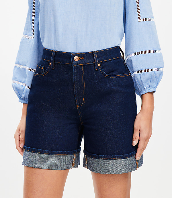 Petite Curvy A-Line High Rise Denim Shorts in Rinse Wash