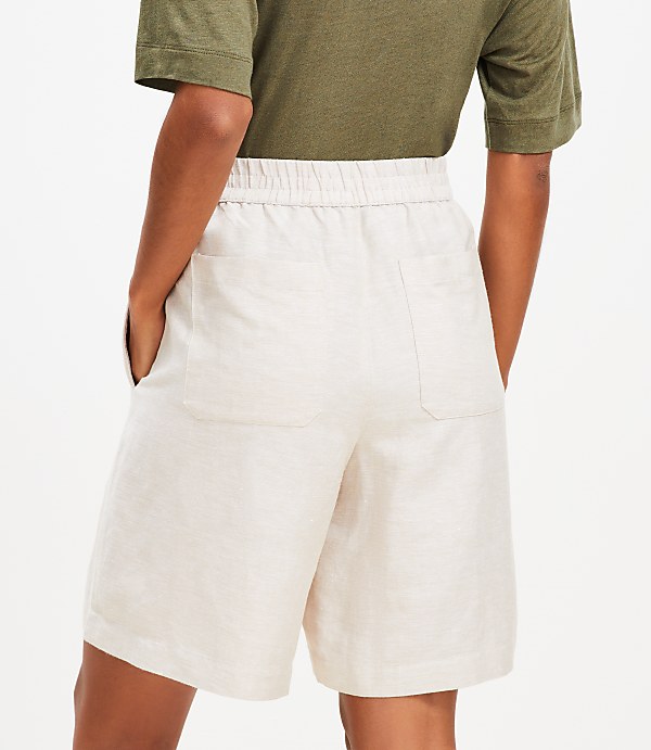 Pull On Bermuda Shorts in Linen Blend