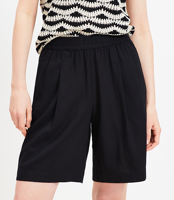 Pull On Bermuda Shorts in Linen Blend