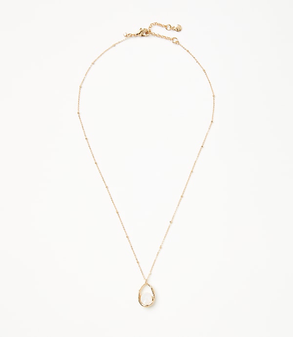 Mother Of Pearl Center Necklace
