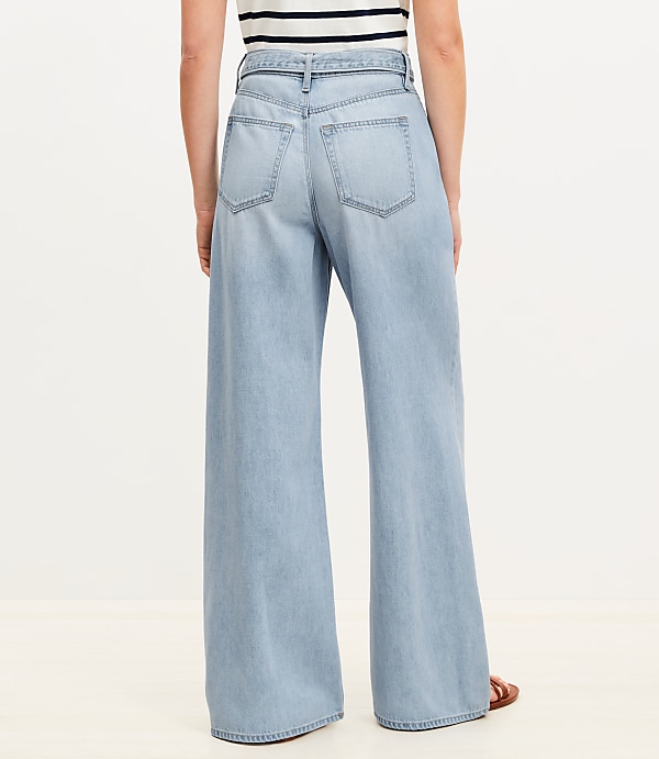 Petite Curvy Palazzo Jeans in Light Wash