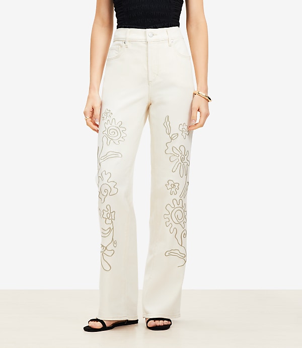 Mid Rise Relaxed Straight Jeans in Ecru