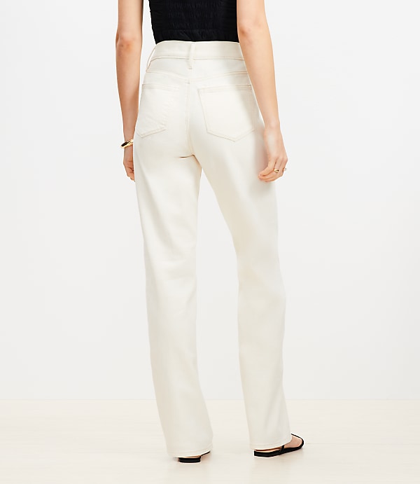 Mid Rise Relaxed Straight Jeans in Ecru