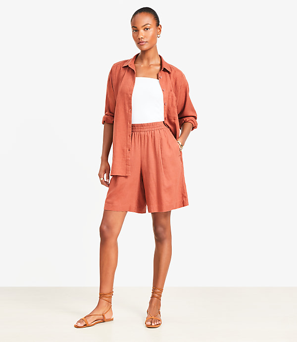 Pull On Bermuda Shorts in Linen Blend