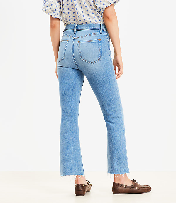 Fresh Cut High Rise Kick Crop Jeans in Authentic Light Indigo Wash
