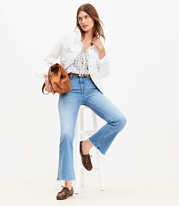 Fresh Cut High Rise Kick Crop Jeans in Authentic Light Indigo Wash