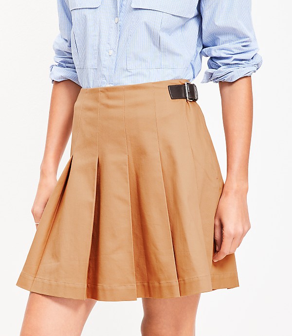 Buckle Pleated Mini Skirt