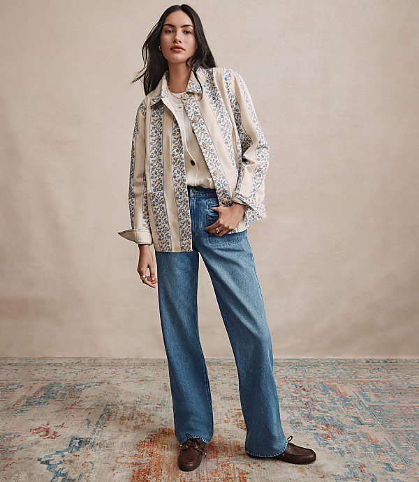 Mid Rise Relaxed Straight Jeans in Mid Vintage Wash