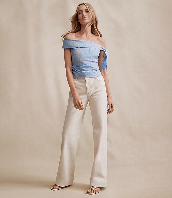 Petite Mid Rise Wide Leg Jeans in Ivory
