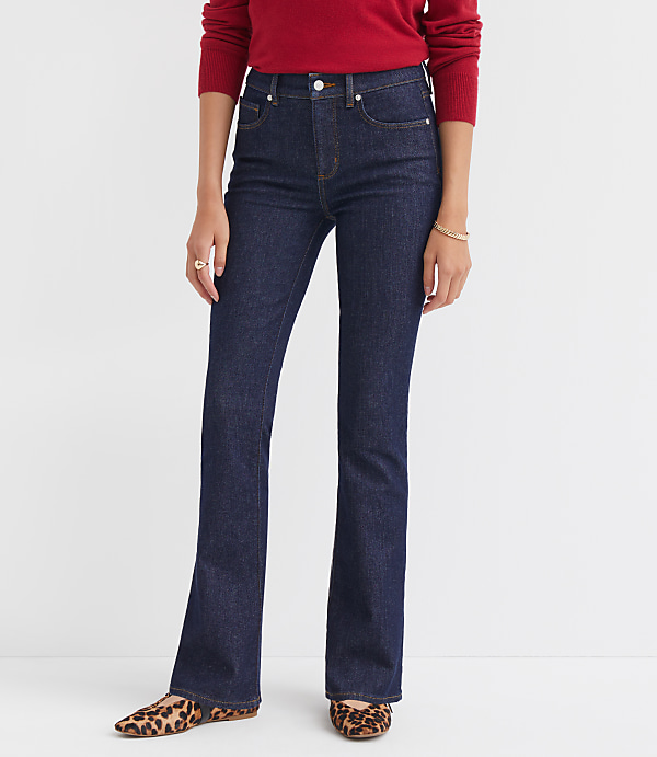 Mid Rise Boot Jeans in Classic Rinse Wash