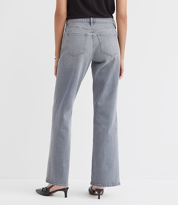 Mid Rise Relaxed Straight Jeans in Grey