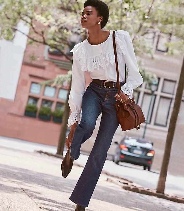 Patch Pocket High Rise Kick Crop Jeans in Classic Rinse Wash