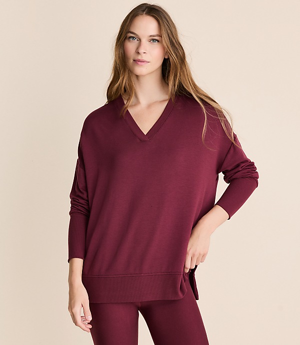 Lou & Grey Petite Ribtrim Signaturesoft V-Neck Tunic Top