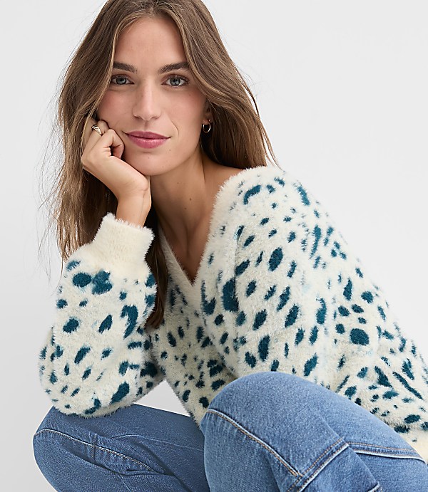 Petite Spotted Ribtrim Relaxed V-Neck Sweater