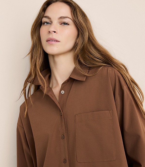 Lou & Grey Seersucker Wanderweave Oversized Pocket Shirt