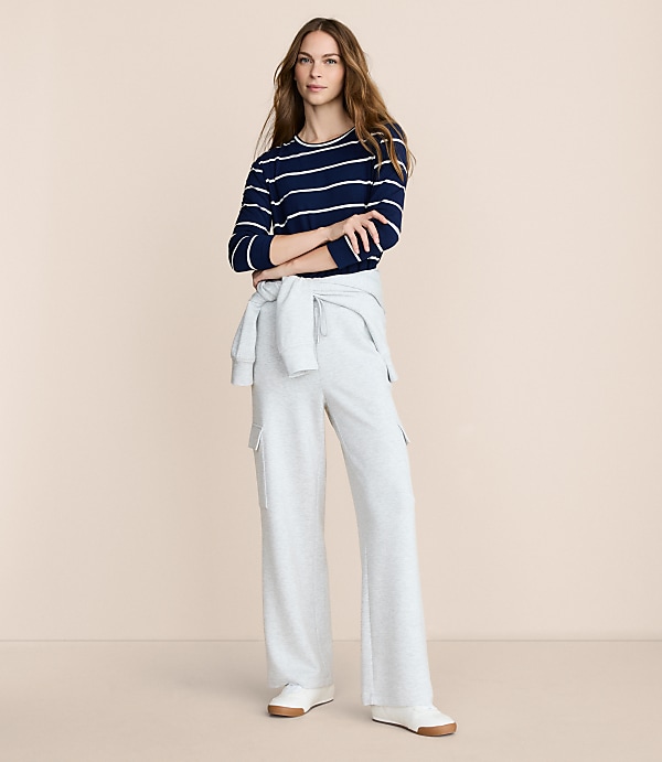 Lou & Grey Heathered Scubasoft Straight Leg Cargo Pants