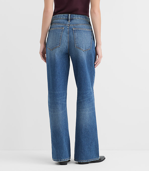 Rivete Curvy High Rise Wide Leg Jeans in Echo Wash