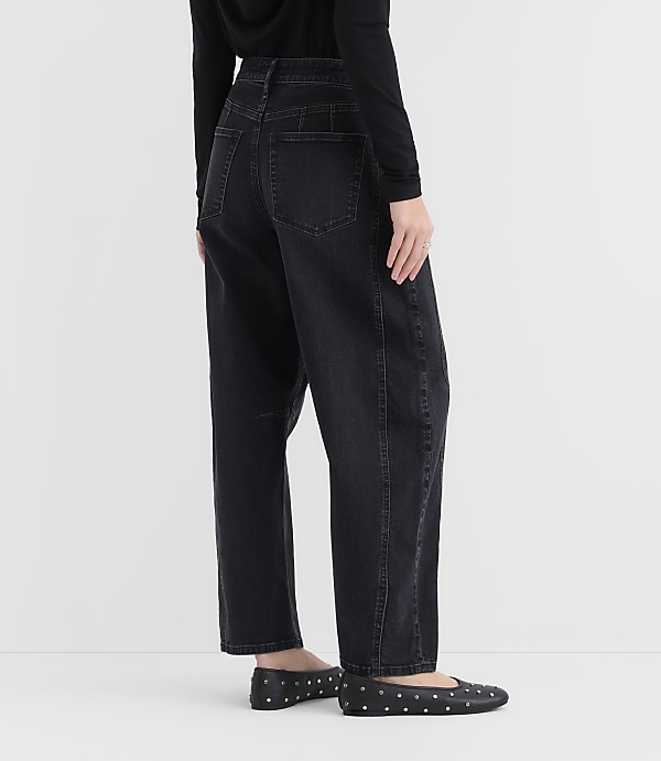 Rivete Curvy Seamed High Rise Barrel Jeans in Noir Wash